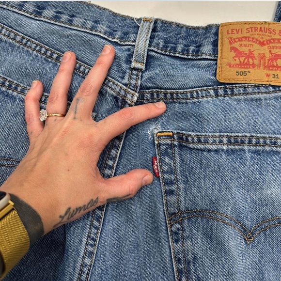 Levi's Women's Straight Blue Jeans - Picture 3 of 5